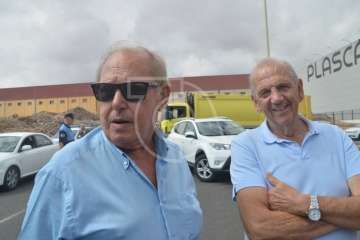 Acto de descubrimiento de la placa de la calle de Farmacéutico Francisco Artiles Betancor (Foto TA)